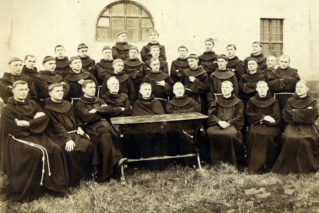 1917 - a klerikát